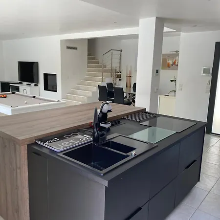 וילה Aureliana Saint-Raphaël